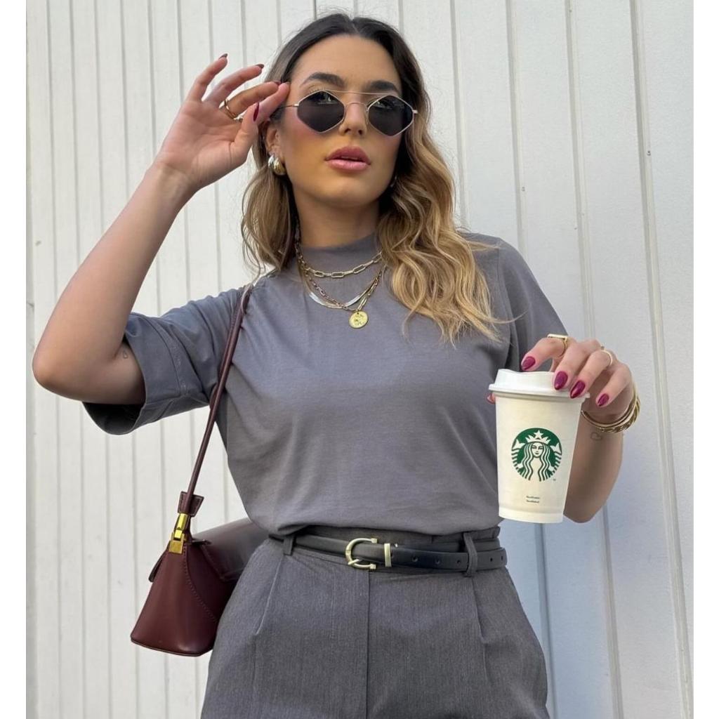 Camiseta Feminina Gola Alta